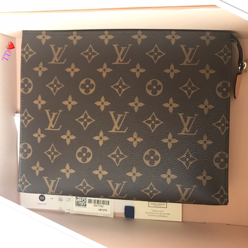 💗Authentic LOuis Vuitton Toiletry 26